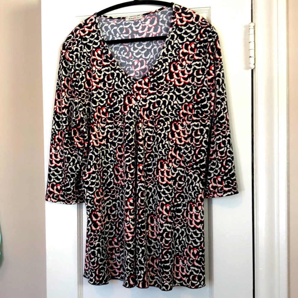 Feminine XL tunic top